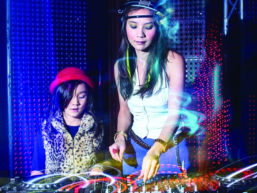 2013 W TAIPEI NEON PARTY LOUDER 