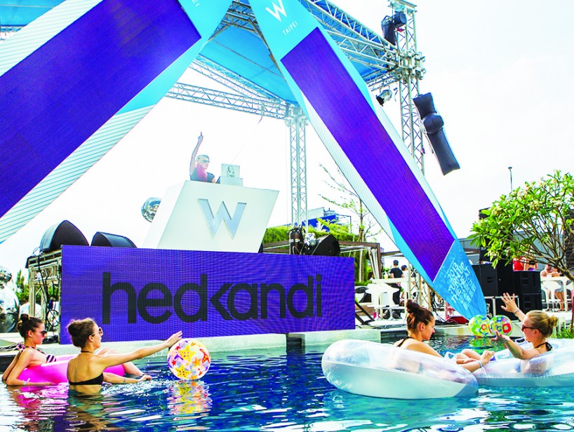 2013 W TAIPEI x HEDKANDI - TURN UP THE HEAT