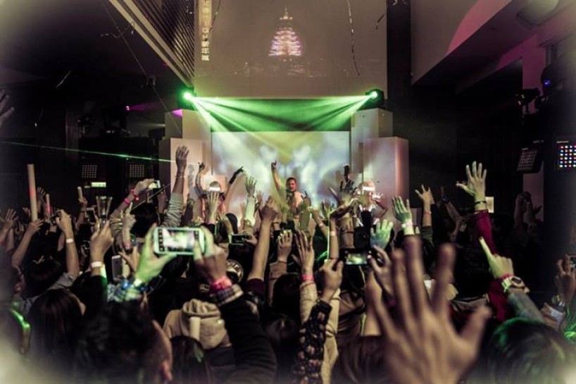 2013-2014 W TAIPEI - PARTY BRIGHTER - NYE
