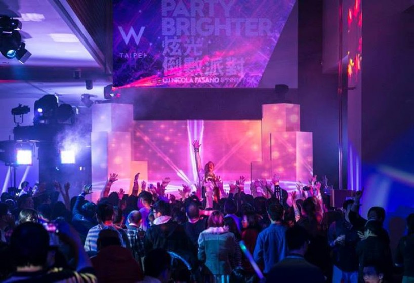 2013-2014 W TAIPEI - PARTY BRIGHTER - NYE